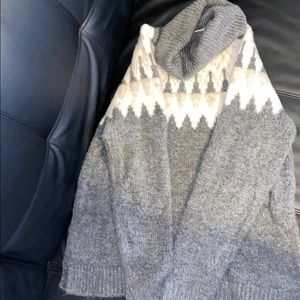 Abercrombie & Fitch styled sweater